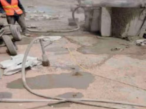银州水泥混凝土路面板底注浆技术 路面脱空注浆整治方案